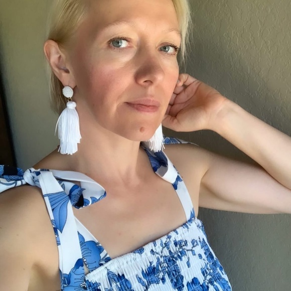 Dress - Picture 4 of 10